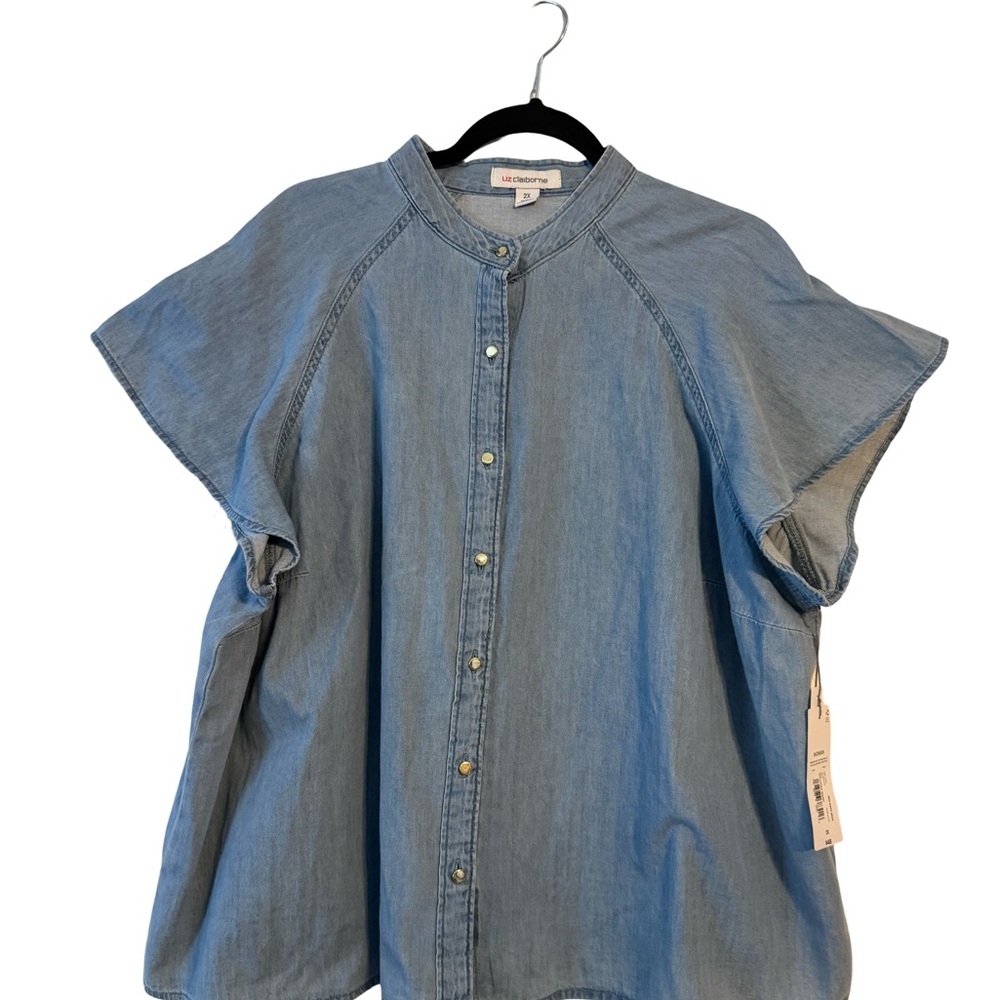 Liz Claiborne Light Blue Denim Button-Front Flutter Sleeve Shirt